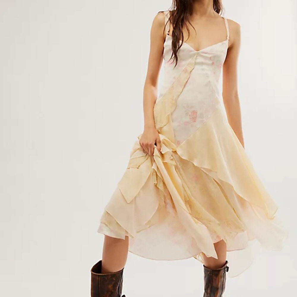 Free People Laughlin Dress Boho handkerchief hem, beautiful fun flirty Size 8